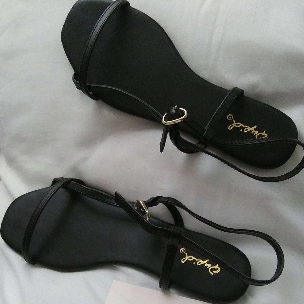 Miss Lola sandals